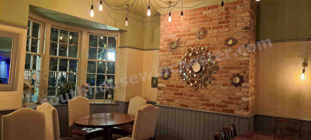 Crown & Anchor_inside