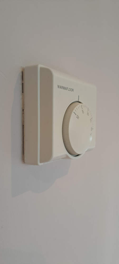 bedroom 3 thermostat